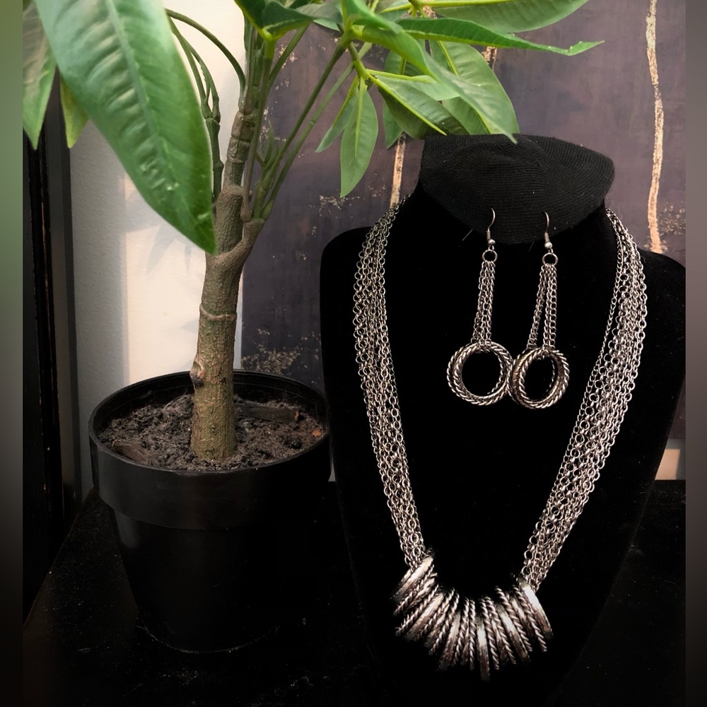 Vintage Gun Metal & Silver Tones Multi-chain Multi-rings Necklace & Earrings